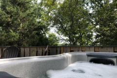 cabin-hot-tub-tree-view